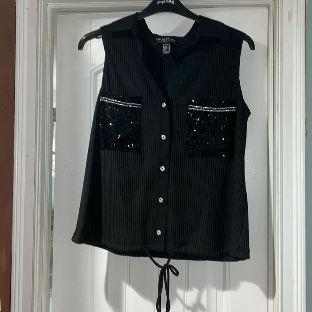 FRANK LYMAN SLEEVELESS TOP rhinestone pockets black /silver stones across